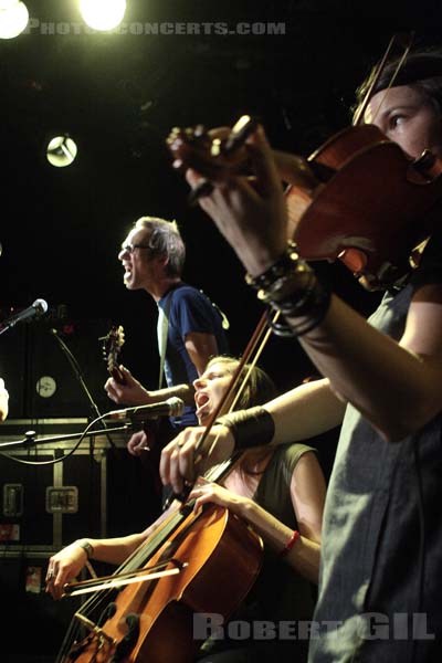 THEE SILVER MT ZION MEMORIAL ORCHESTRA AND TRA-LA-LA BAND - 2008-04-13 - PARIS - La Maroquinerie - 